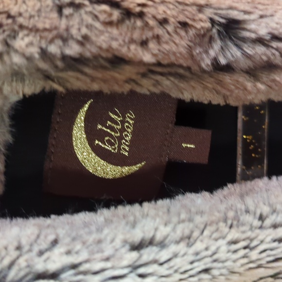 Blu Moon Faux fur open vest - Picture 2 of 3